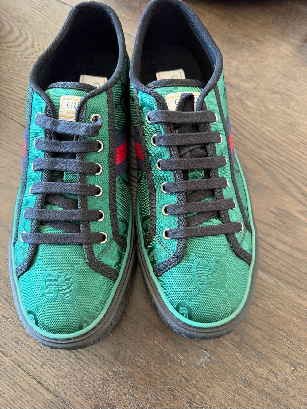 Gucci Men’s Green Canvas GG Low-Top Sneakers with Red Stripe